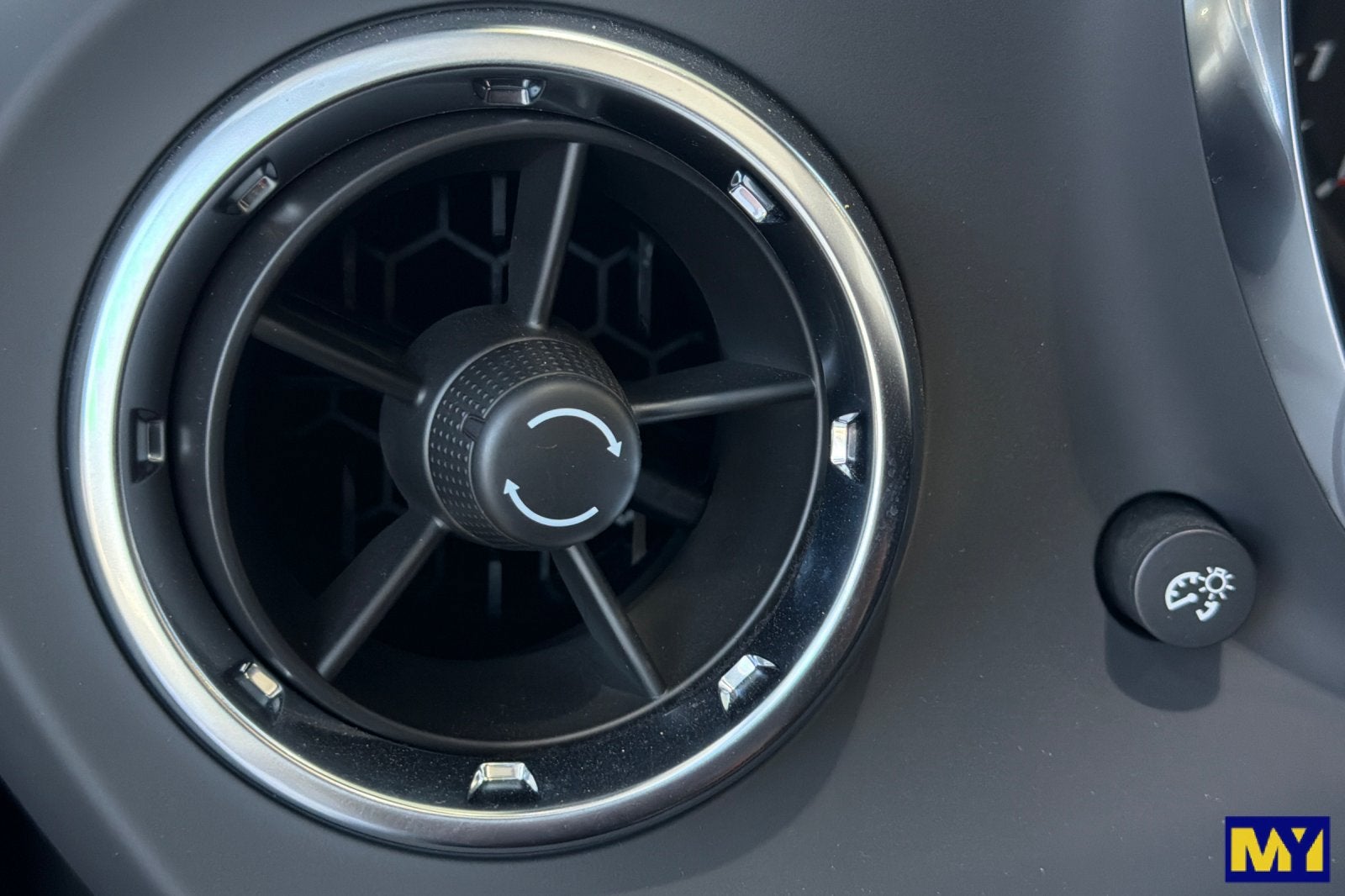 2024 Chevrolet Camaro 2LT