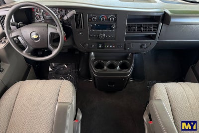 2023 Chevrolet Express Passenger 3500 1LT