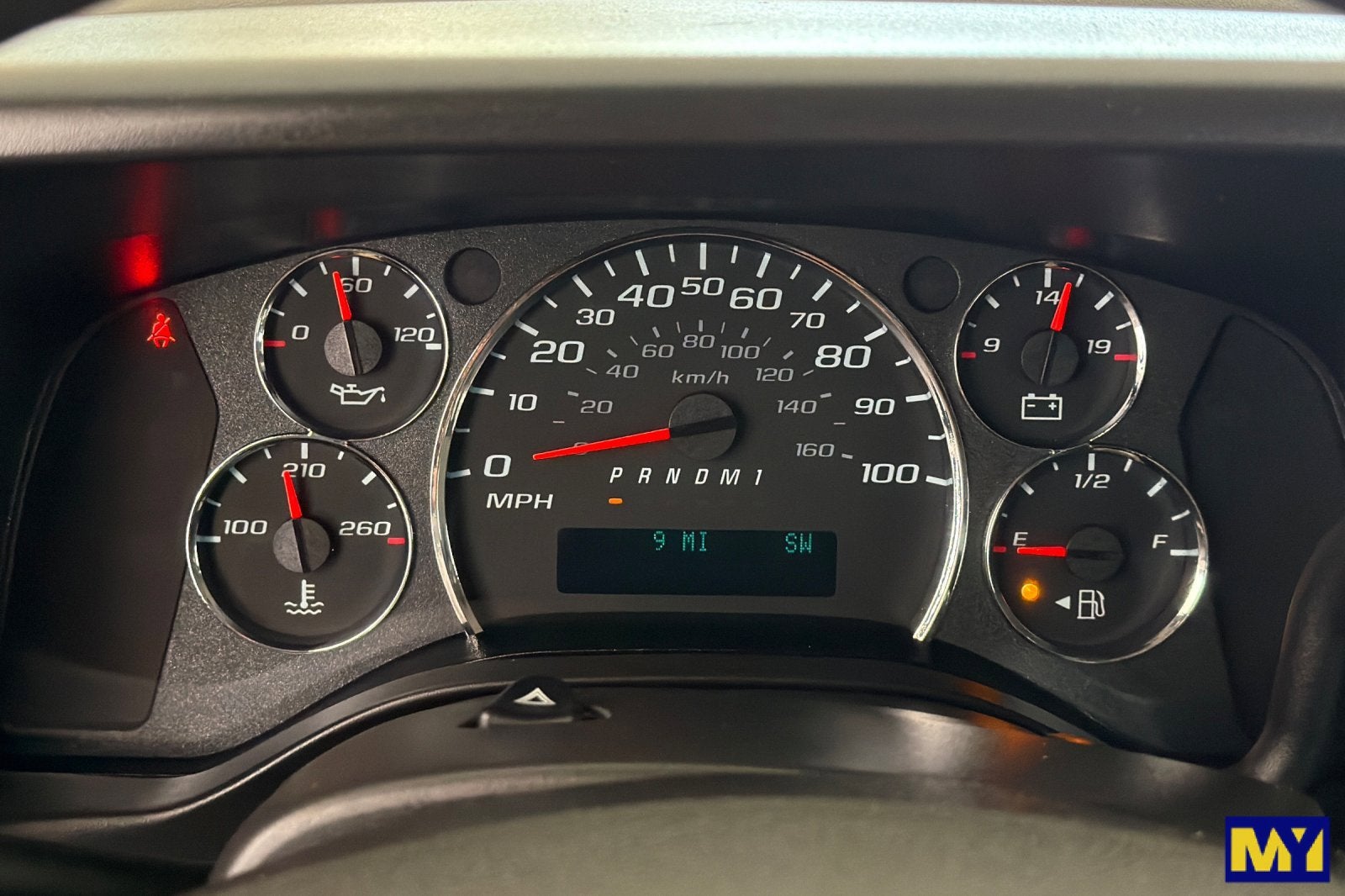 2023 Chevrolet Express Passenger 3500 1LT