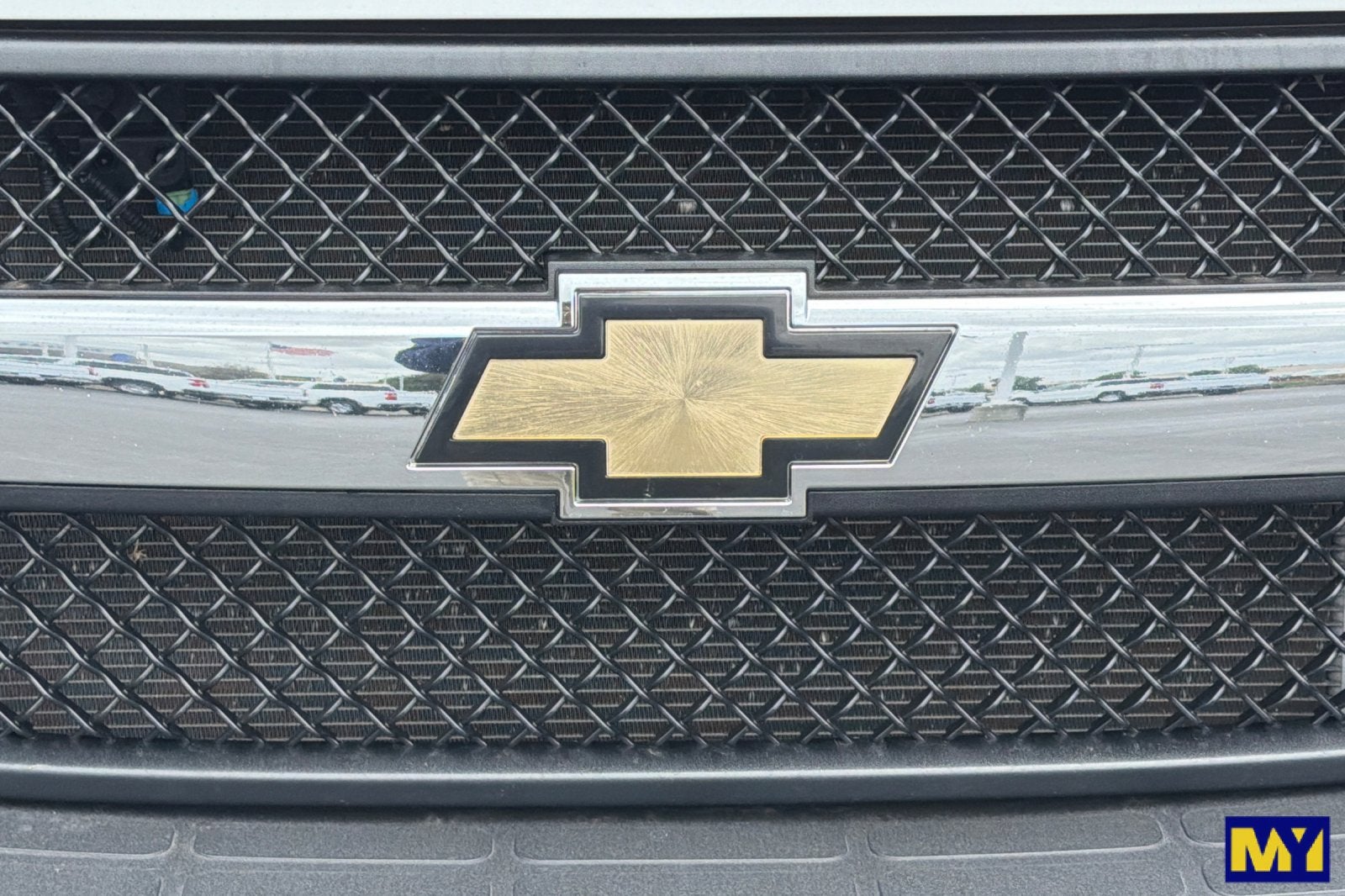 2023 Chevrolet Express Passenger 3500 1LT