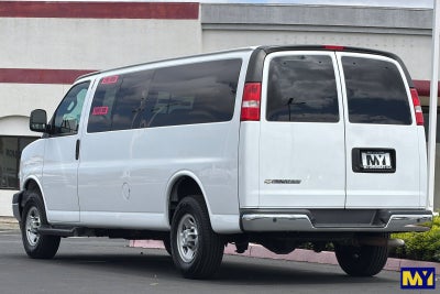 2023 Chevrolet Express Passenger 3500 1LT