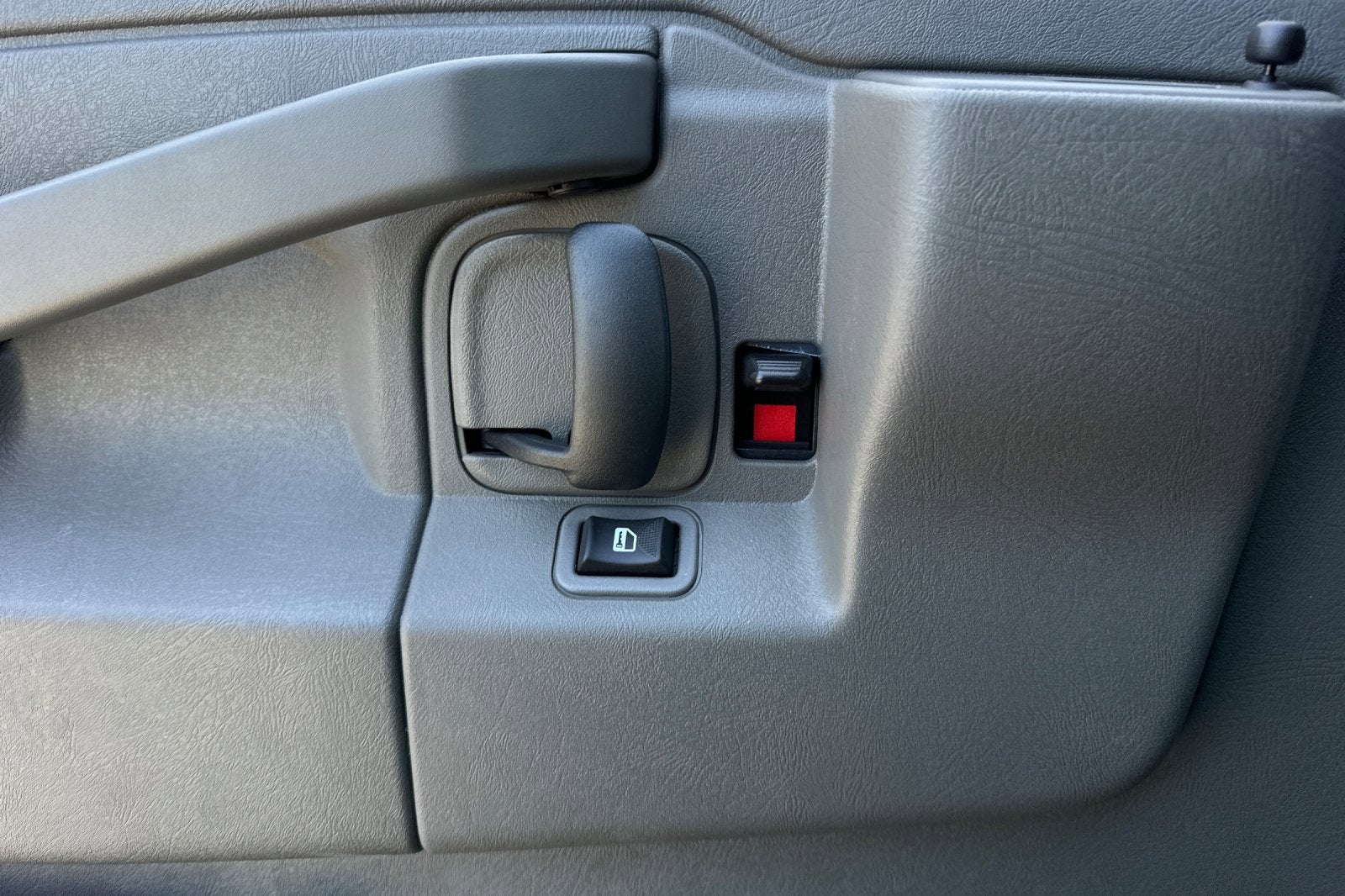 2024 Chevrolet Express Cutaway 3500 1WT