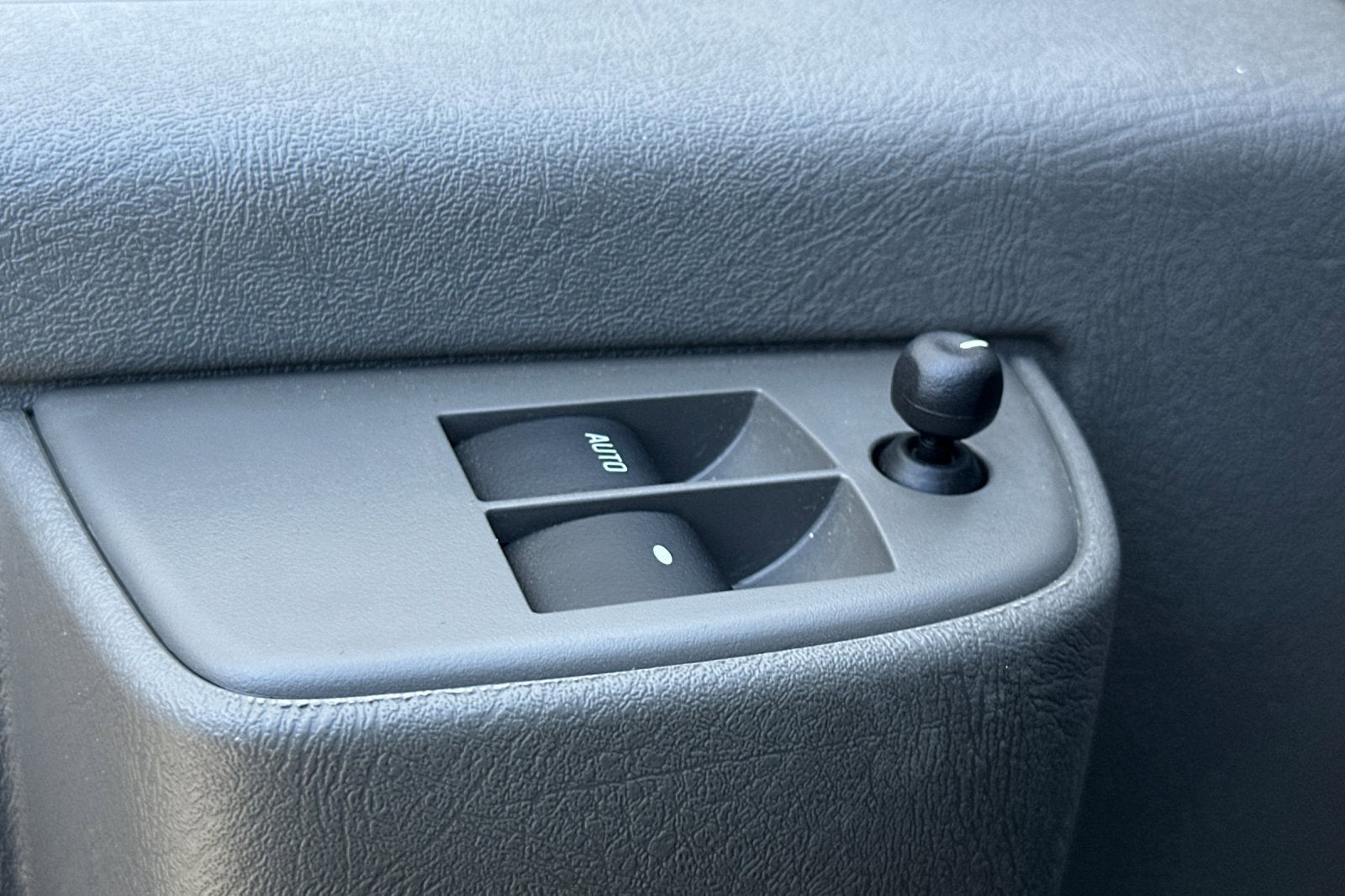 2024 Chevrolet Express Cutaway 3500 1WT