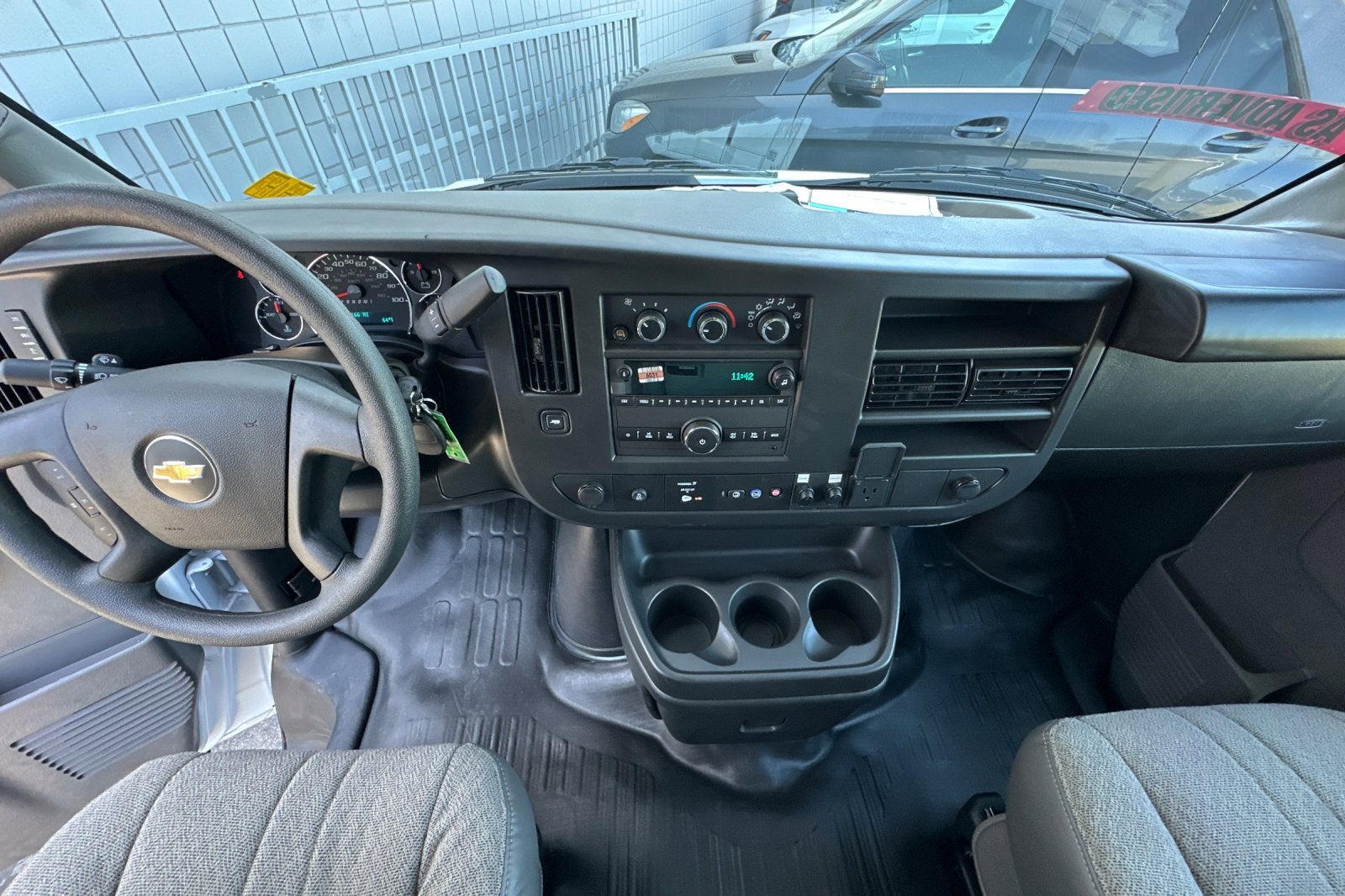 2024 Chevrolet Express Cutaway 3500 1WT