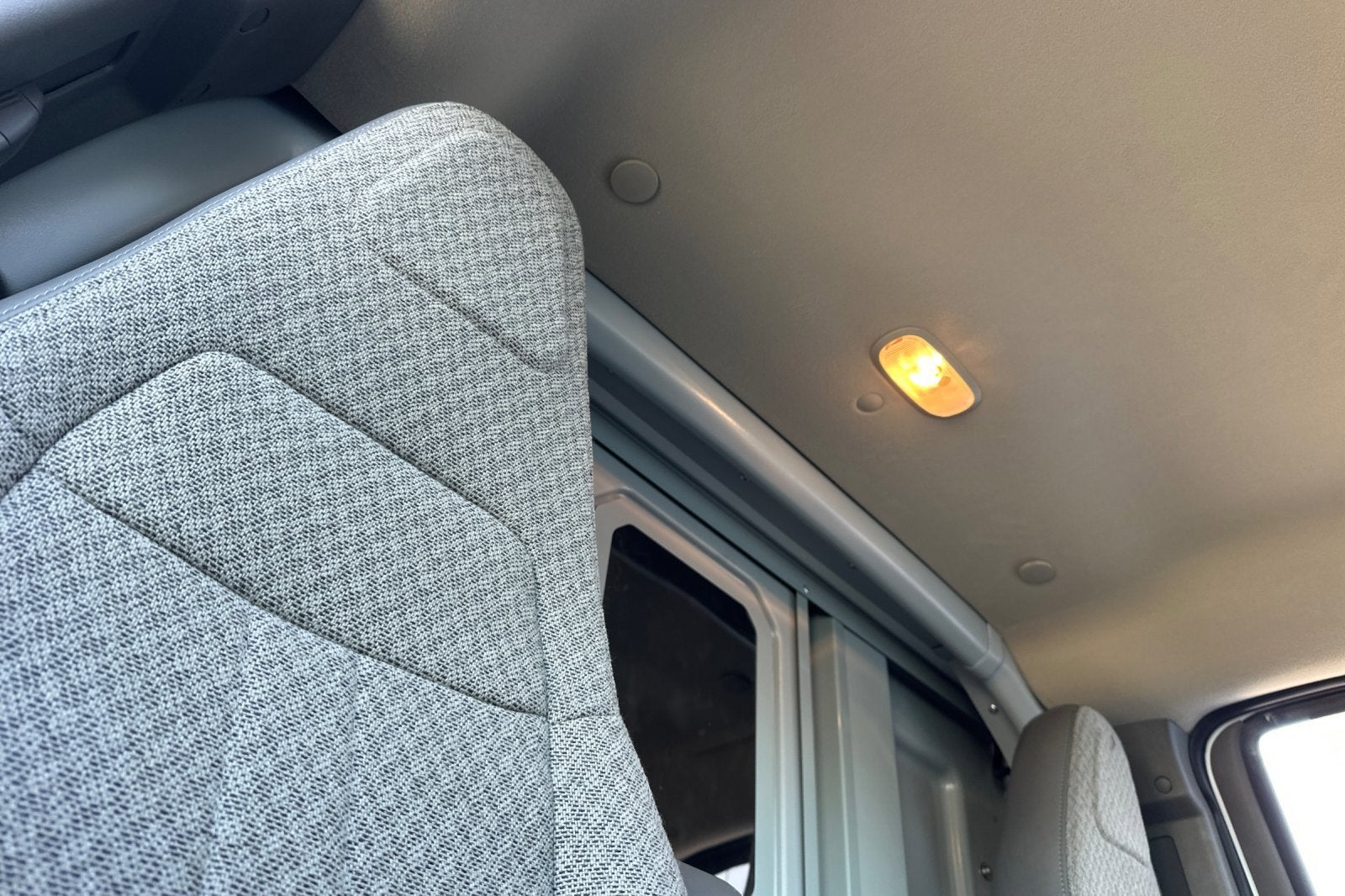 2024 Chevrolet Express Cutaway 3500 1WT