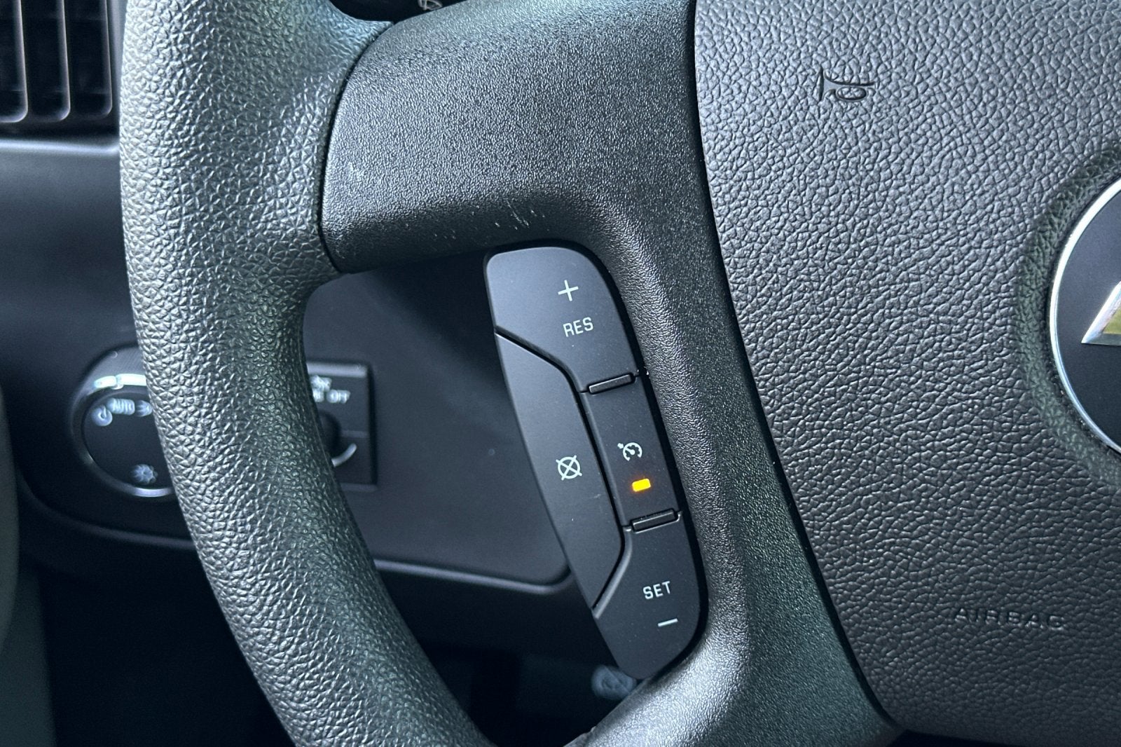 2024 Chevrolet Express Cutaway 3500 1WT