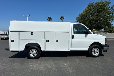 2024 Chevrolet Express Cutaway 3500 1WT
