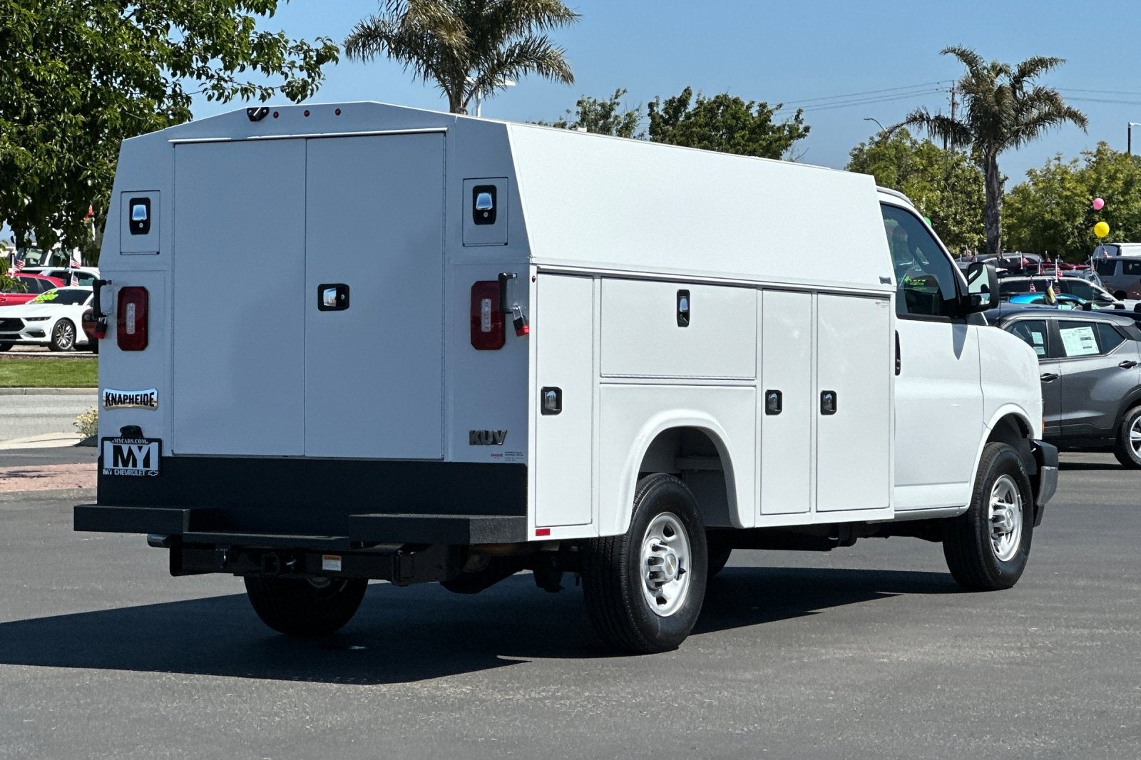 2024 Chevrolet Express Cutaway 3500 1WT