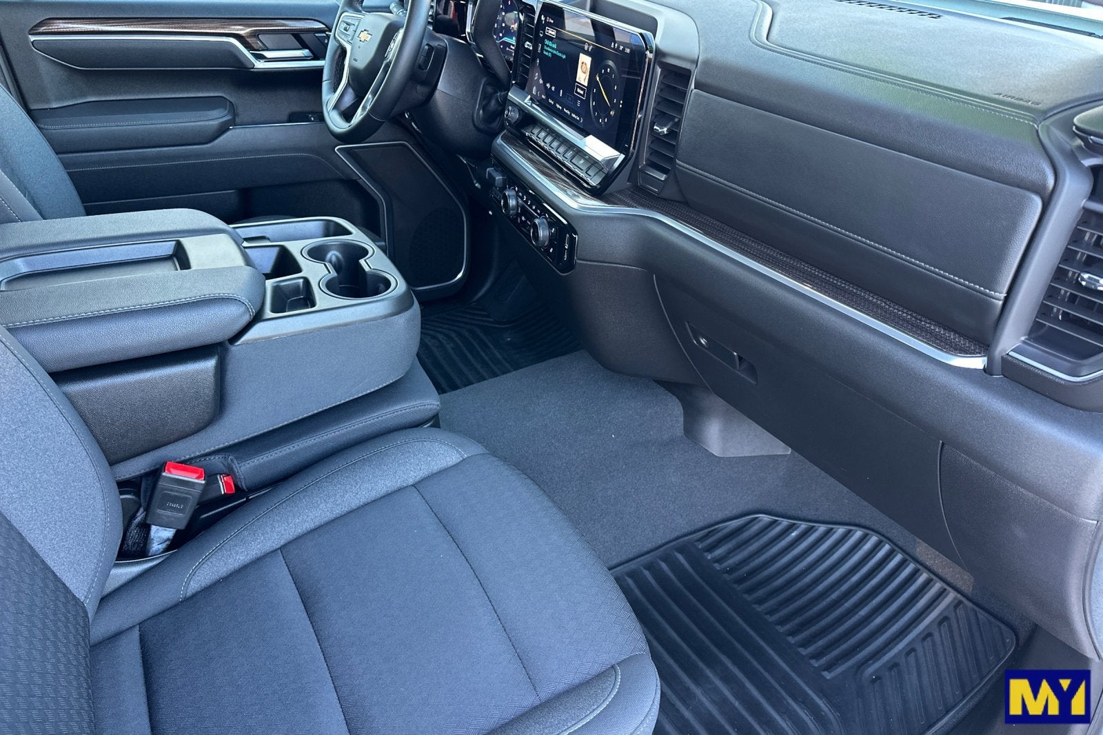 2025 Chevrolet Silverado 1500 LT (2FL)