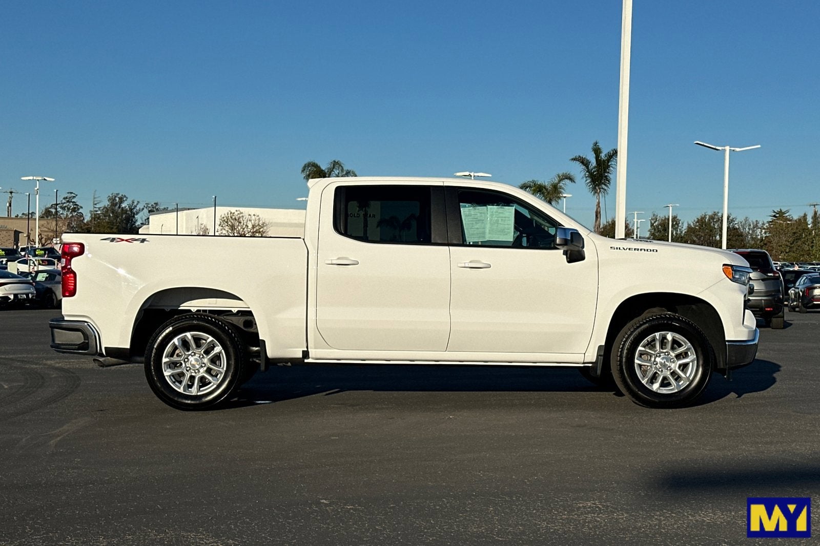 2025 Chevrolet Silverado 1500 LT (2FL)