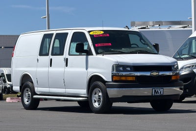 2025 Chevrolet Express Cargo WT