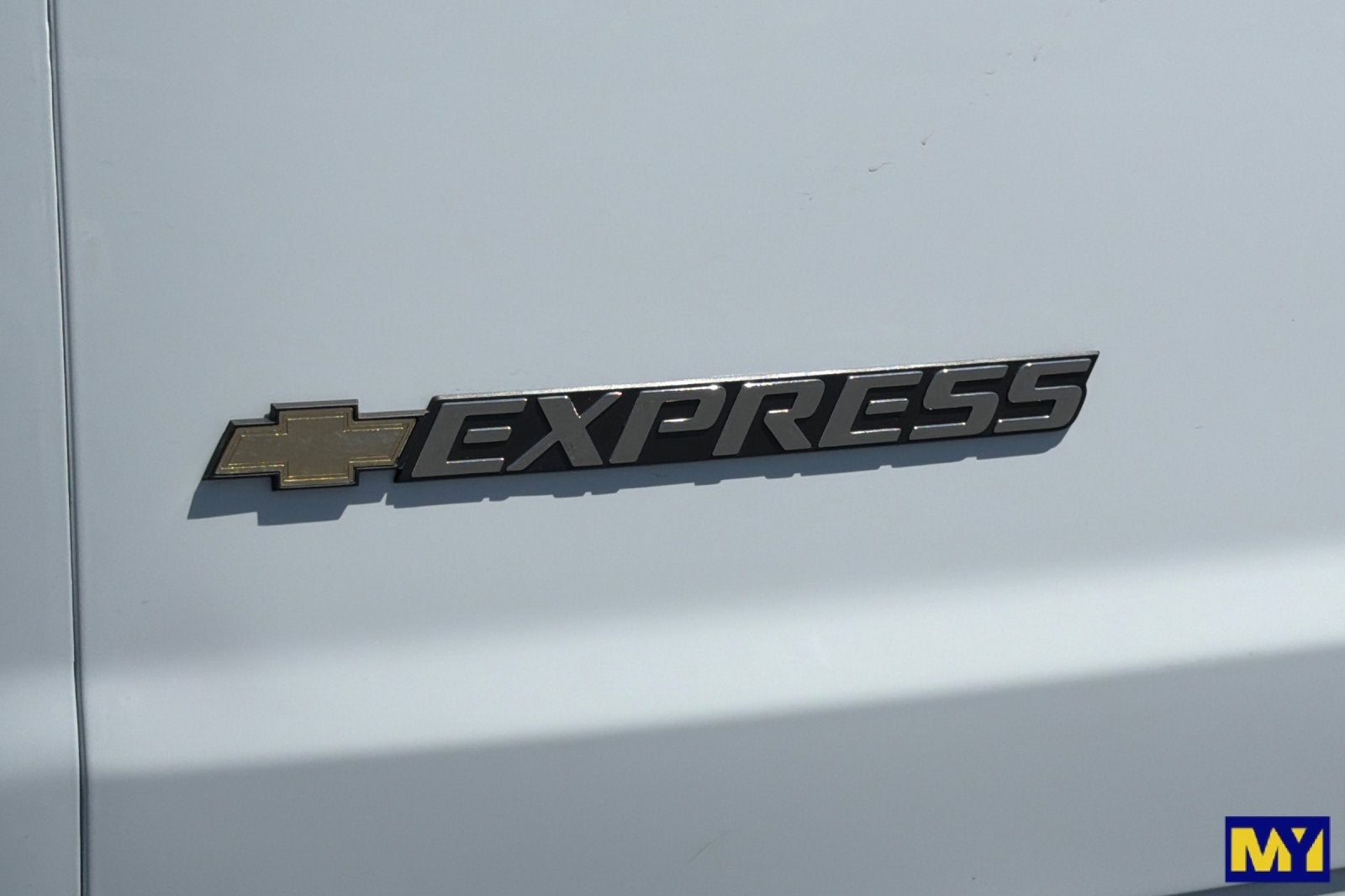 2025 Chevrolet Express Cargo WT