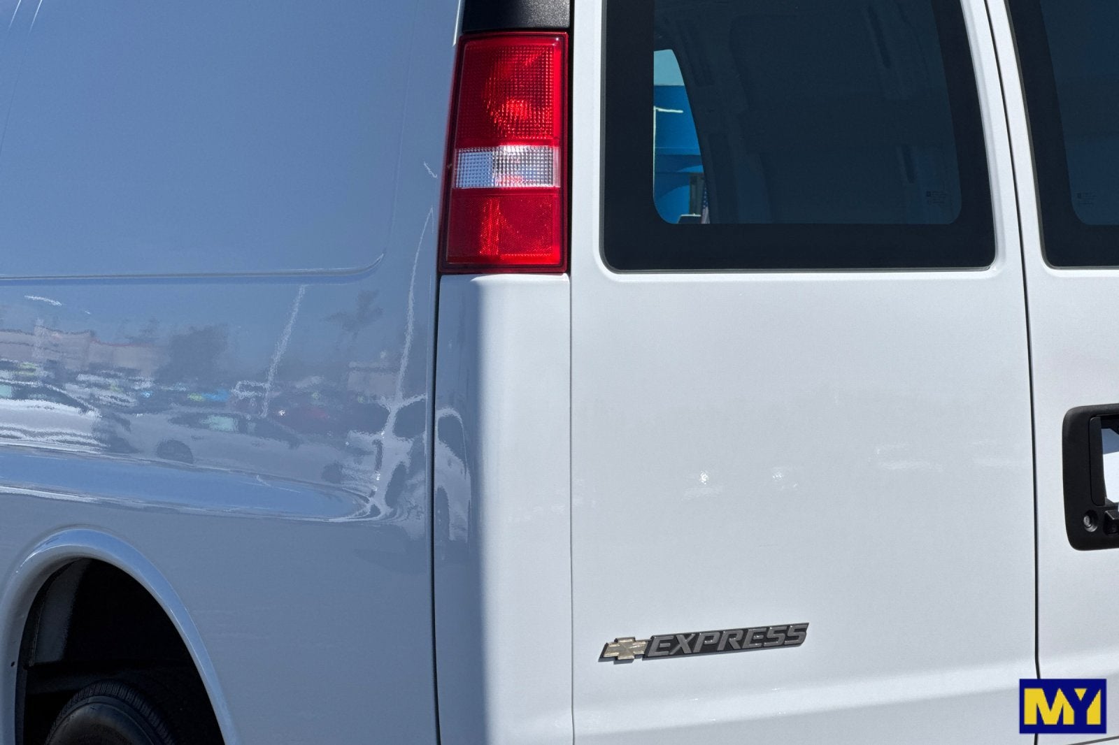 2024 Chevrolet Express Cargo 2500 WT
