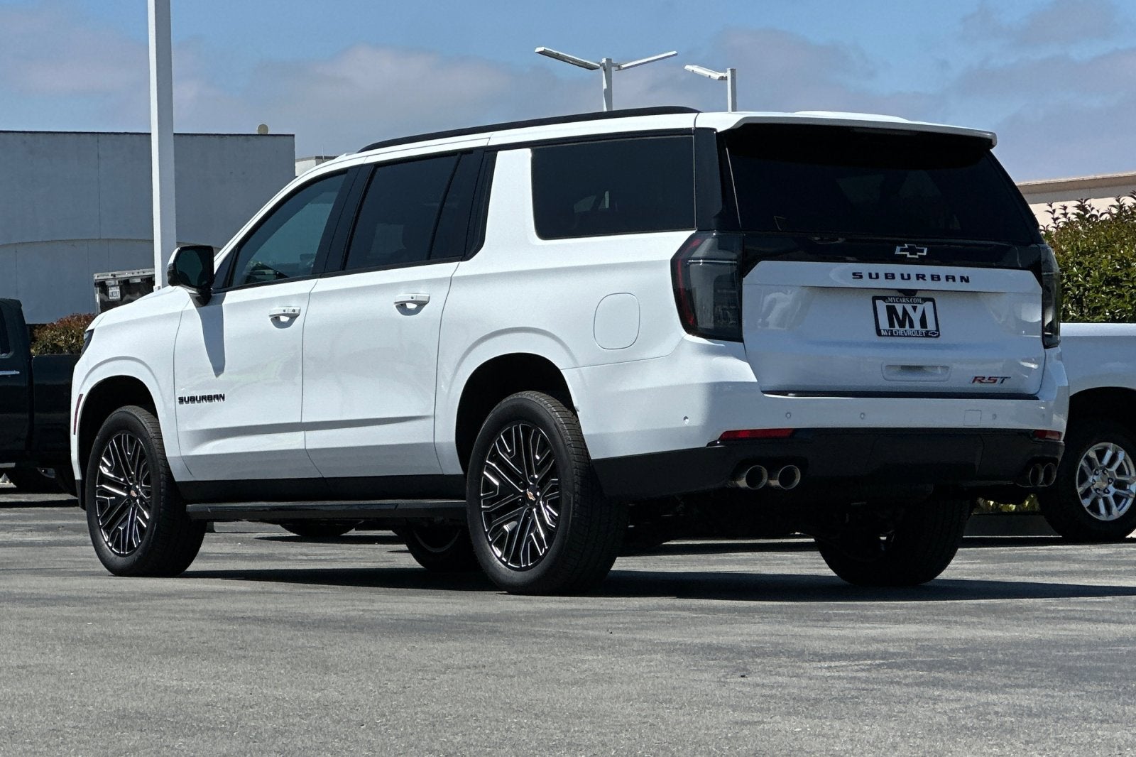 2026 Chevrolet Suburban RST - Photo 6
