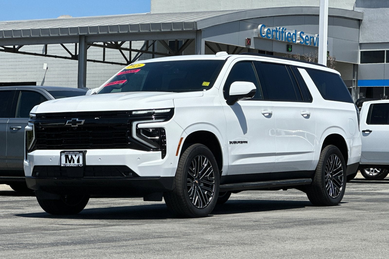 2026 Chevrolet Suburban RST - Photo 8