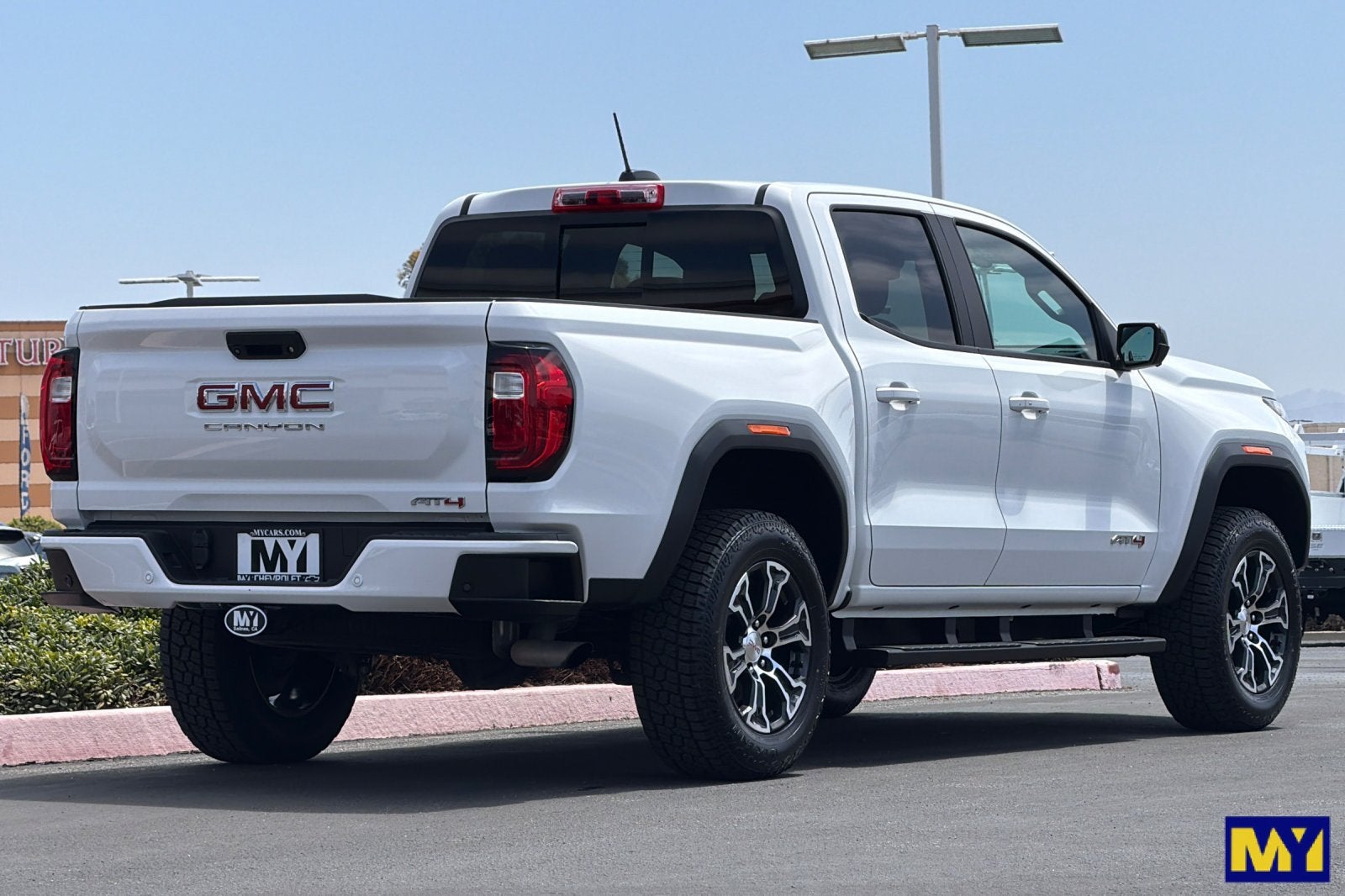 2024 GMC Canyon AT4