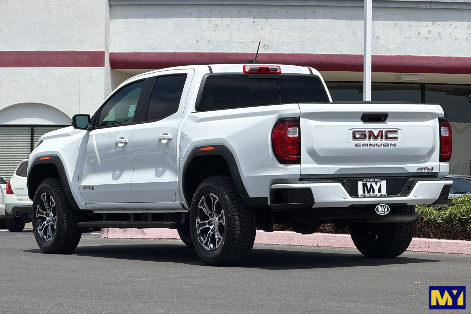 2024 GMC Canyon AT4