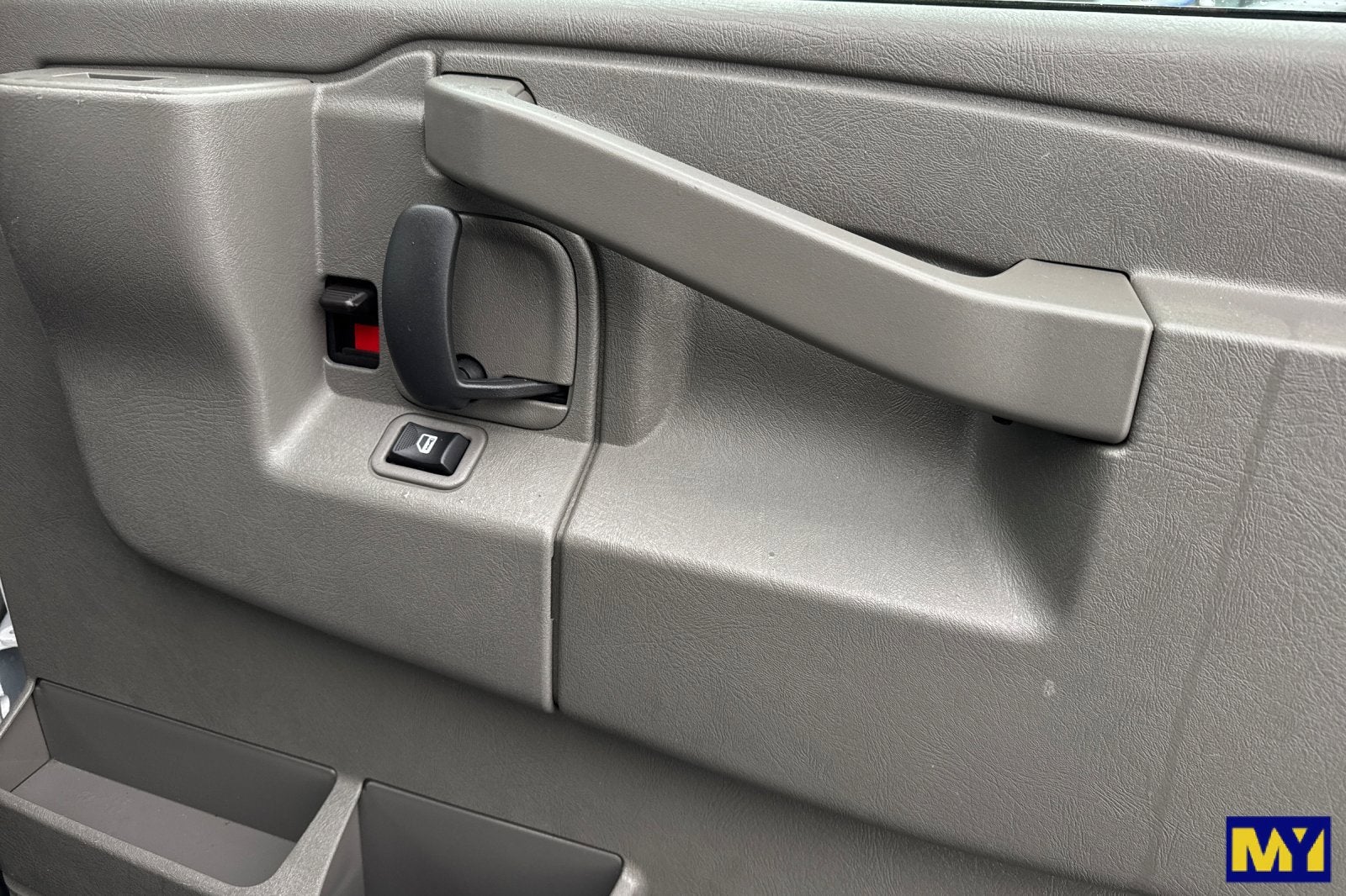 2024 GMC Savana Cargo 2500 Work Van