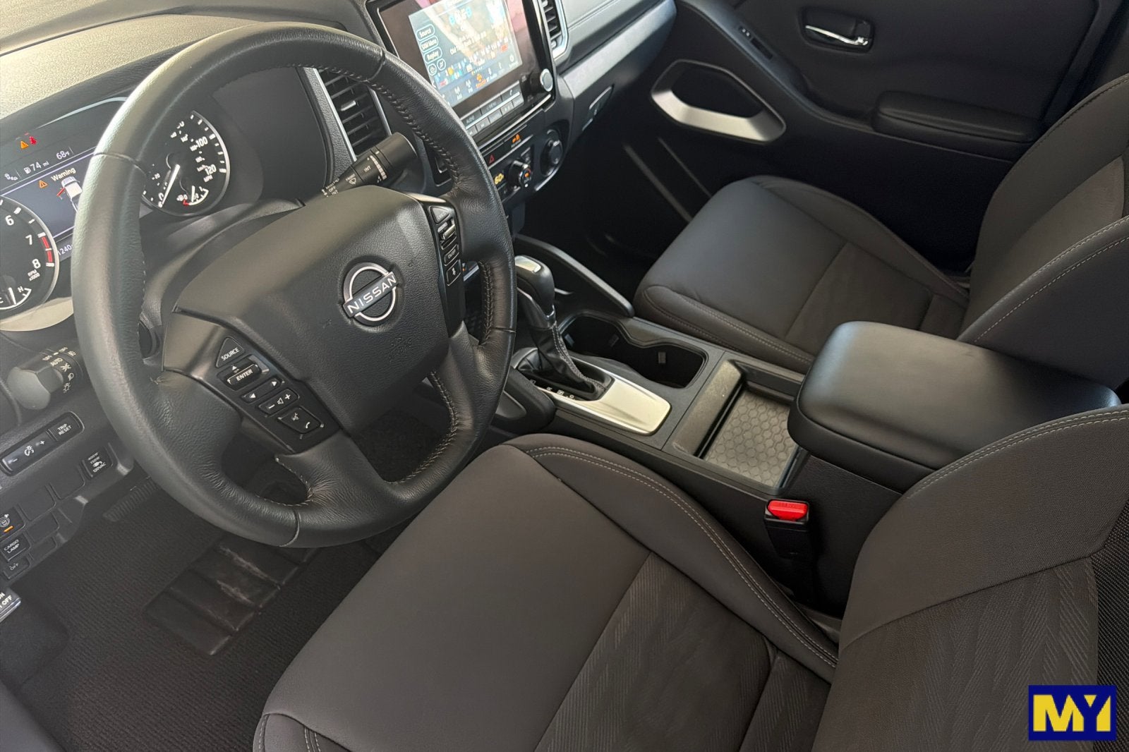 2022 Nissan Frontier Crew Cab SV 4x2
