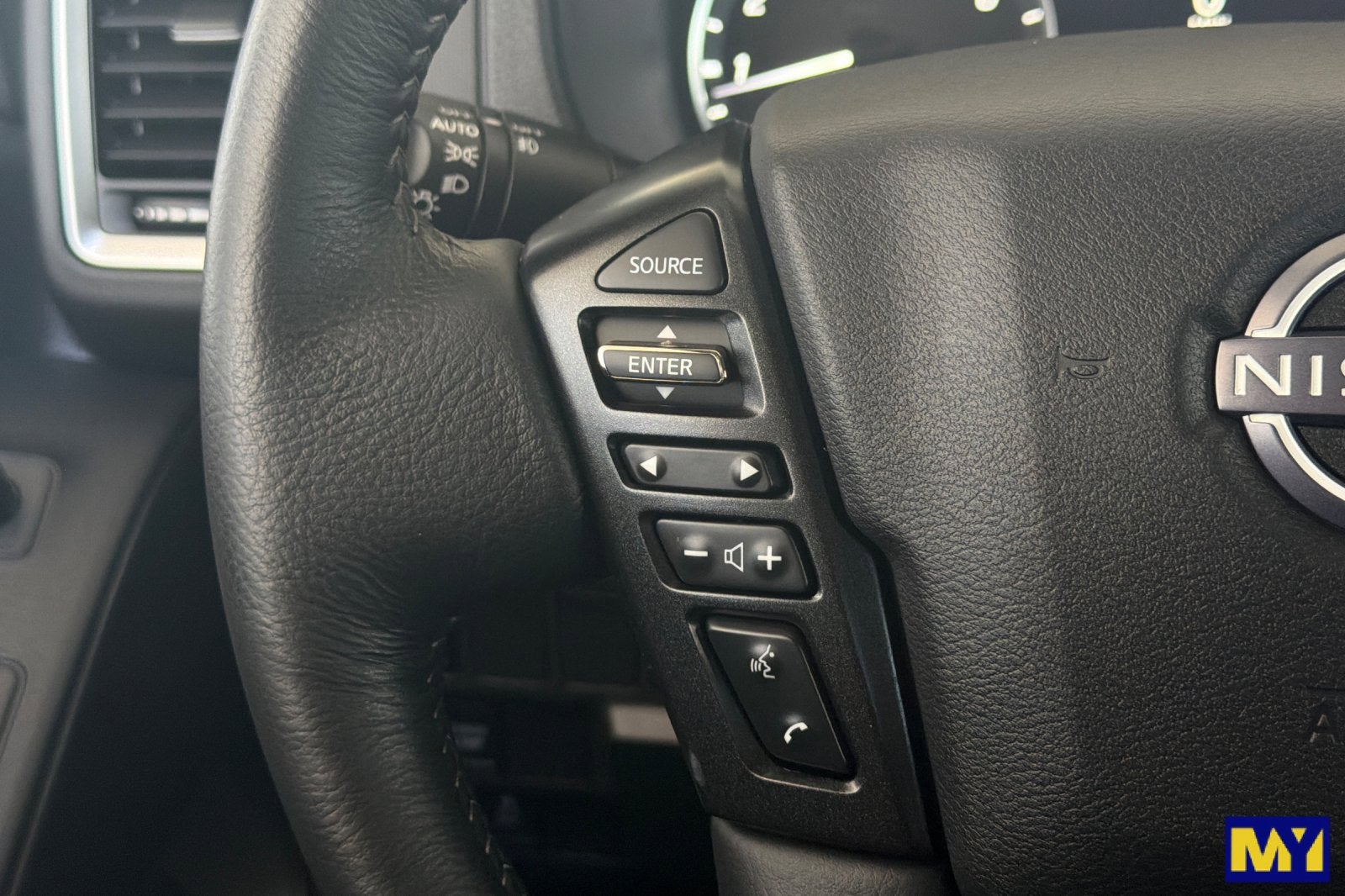 2022 Nissan Frontier Crew Cab SV 4x2