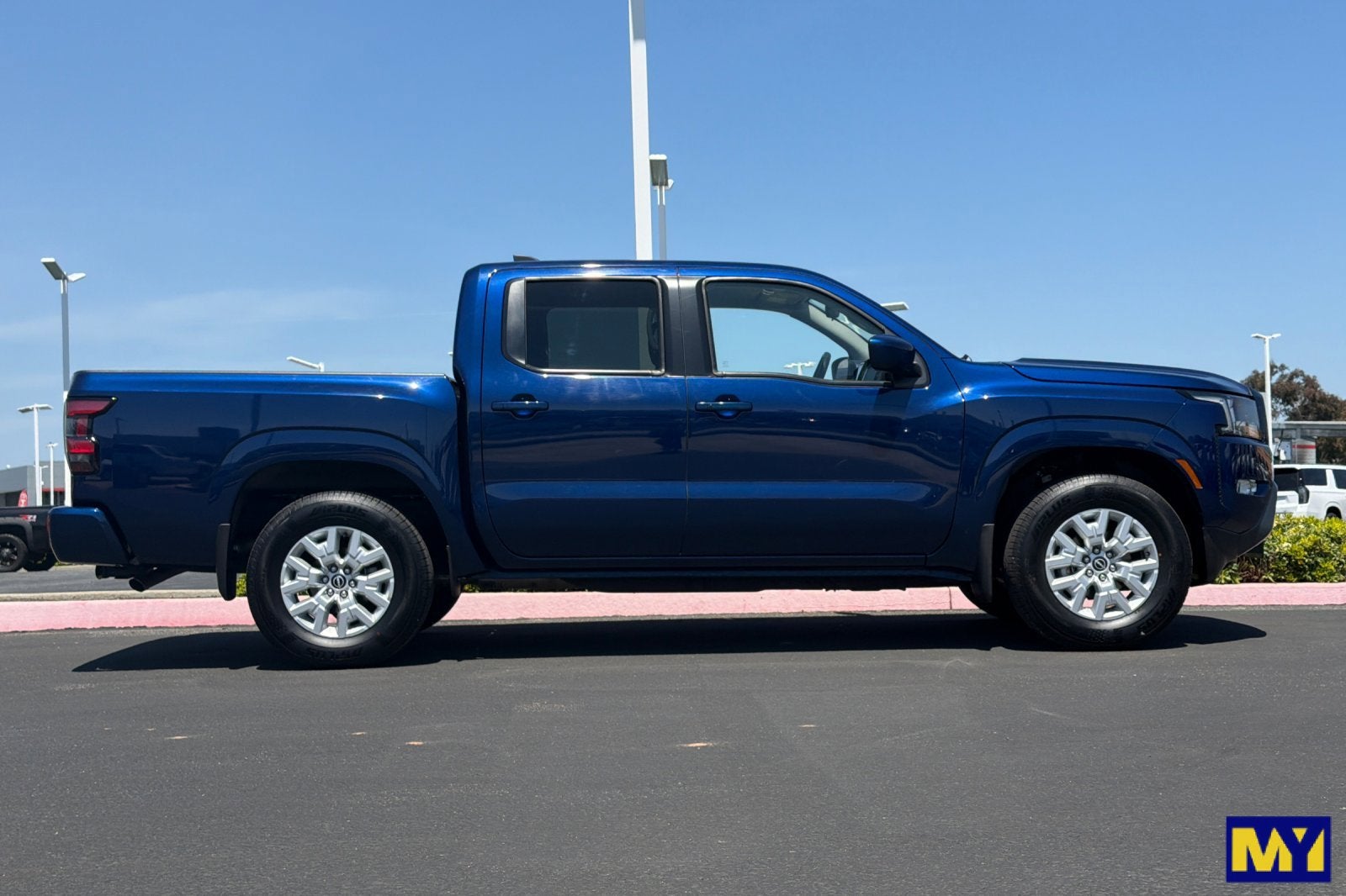 2022 Nissan Frontier Crew Cab SV 4x2