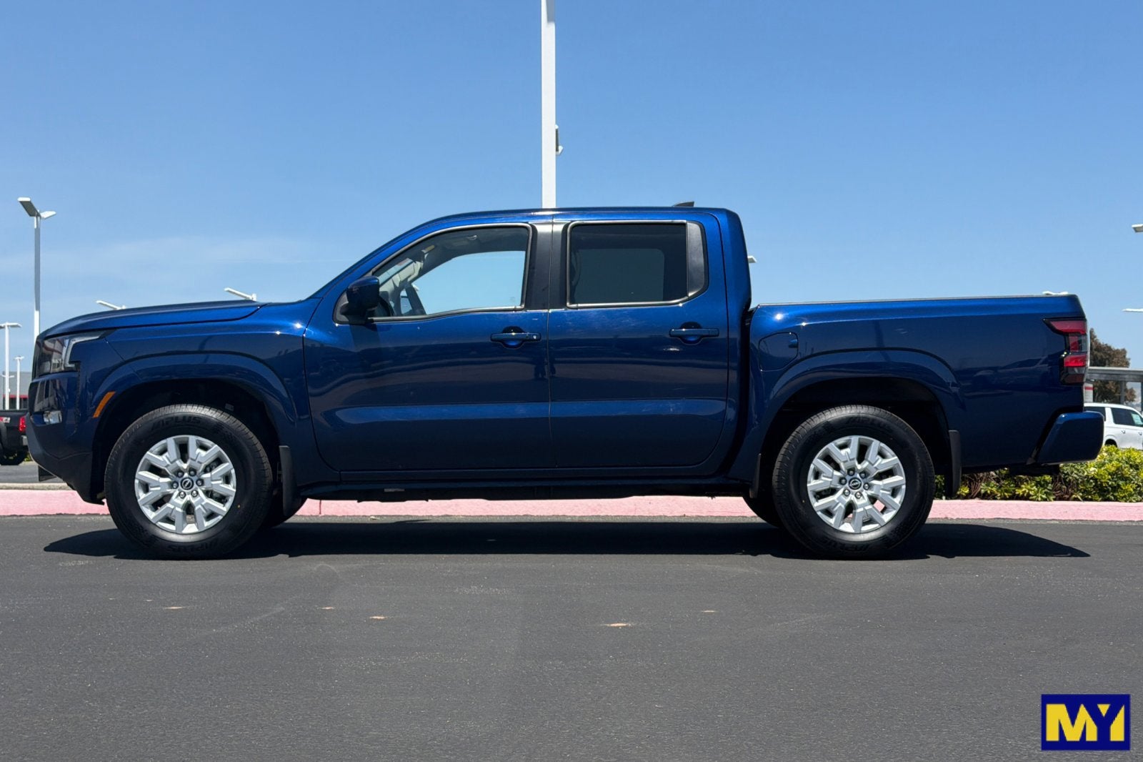 2022 Nissan Frontier Crew Cab SV 4x2