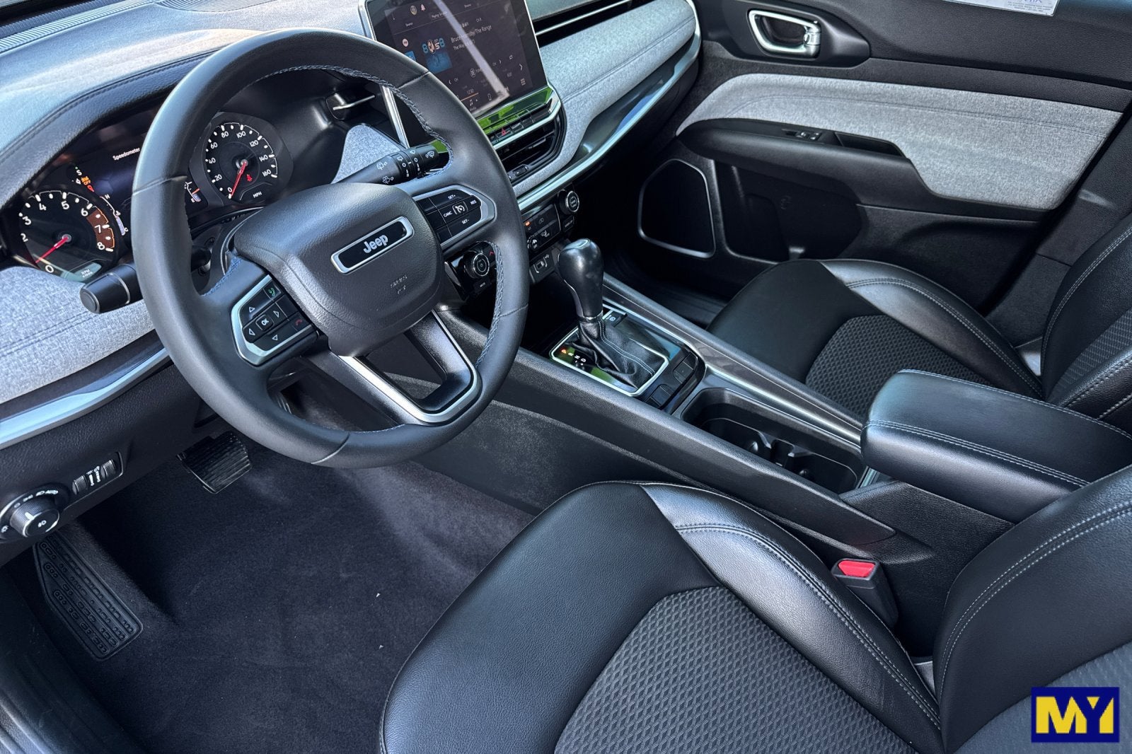 2022 Jeep Compass Latitude FWD