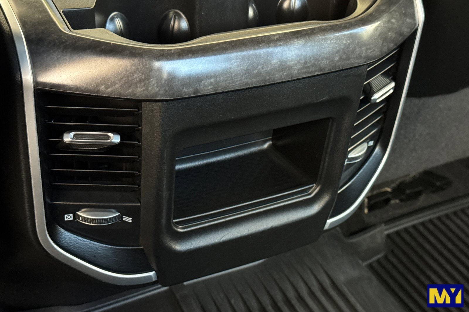 2023 RAM 3500 Big Horn Crew Cab 4x4 8' Box