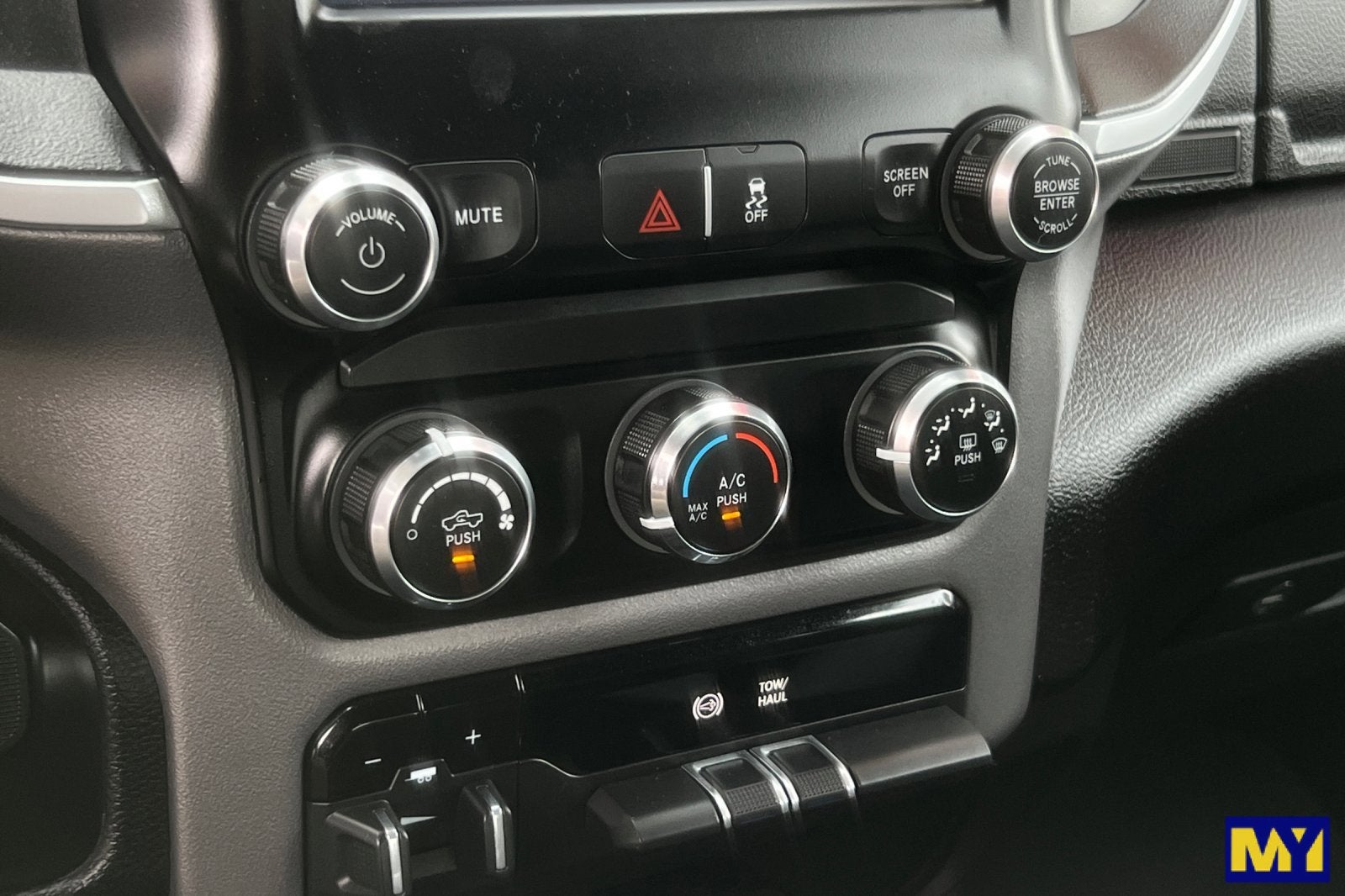 2024 RAM 2500 Big Horn Crew Cab 4x4 6'4" Box