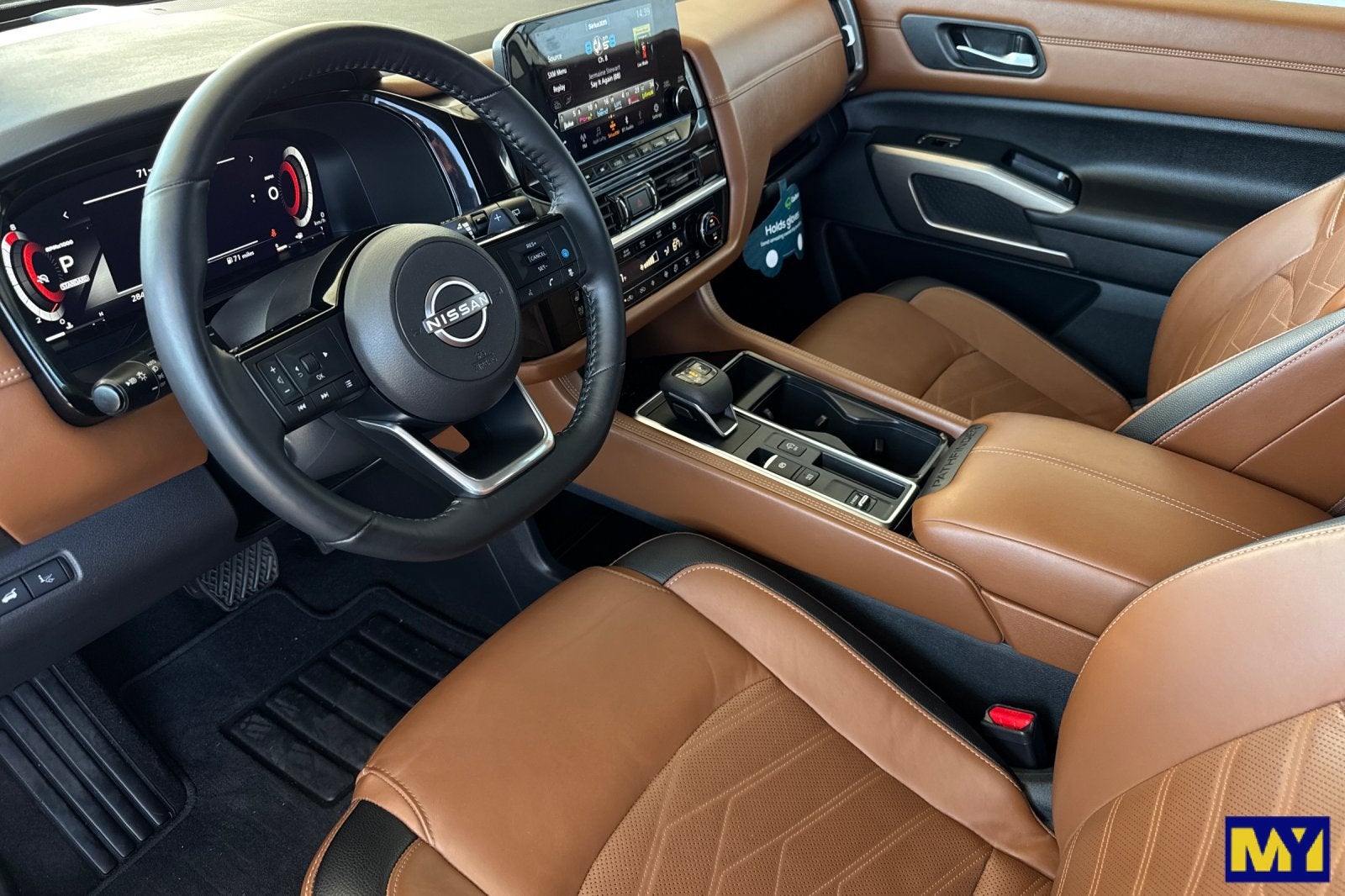 2023 Nissan Pathfinder Platinum FWD