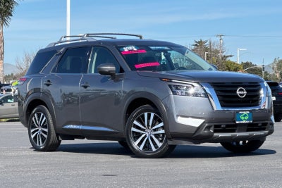2023 Nissan Pathfinder Platinum FWD