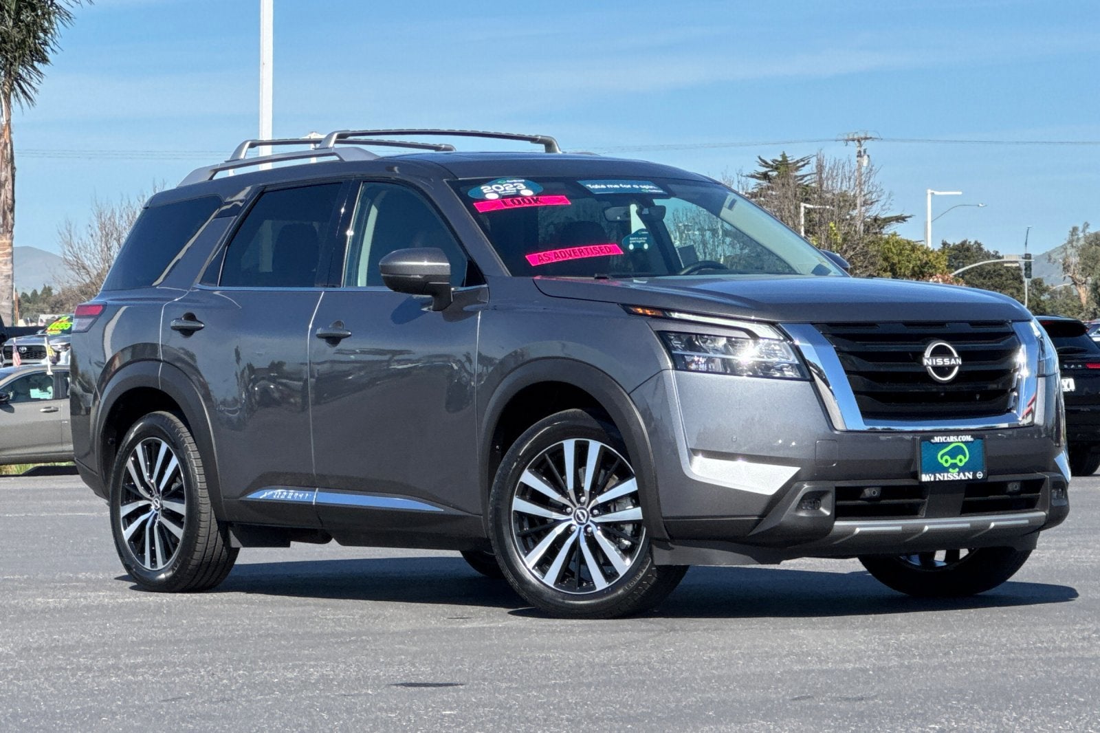 2023 Nissan Pathfinder Platinum FWD