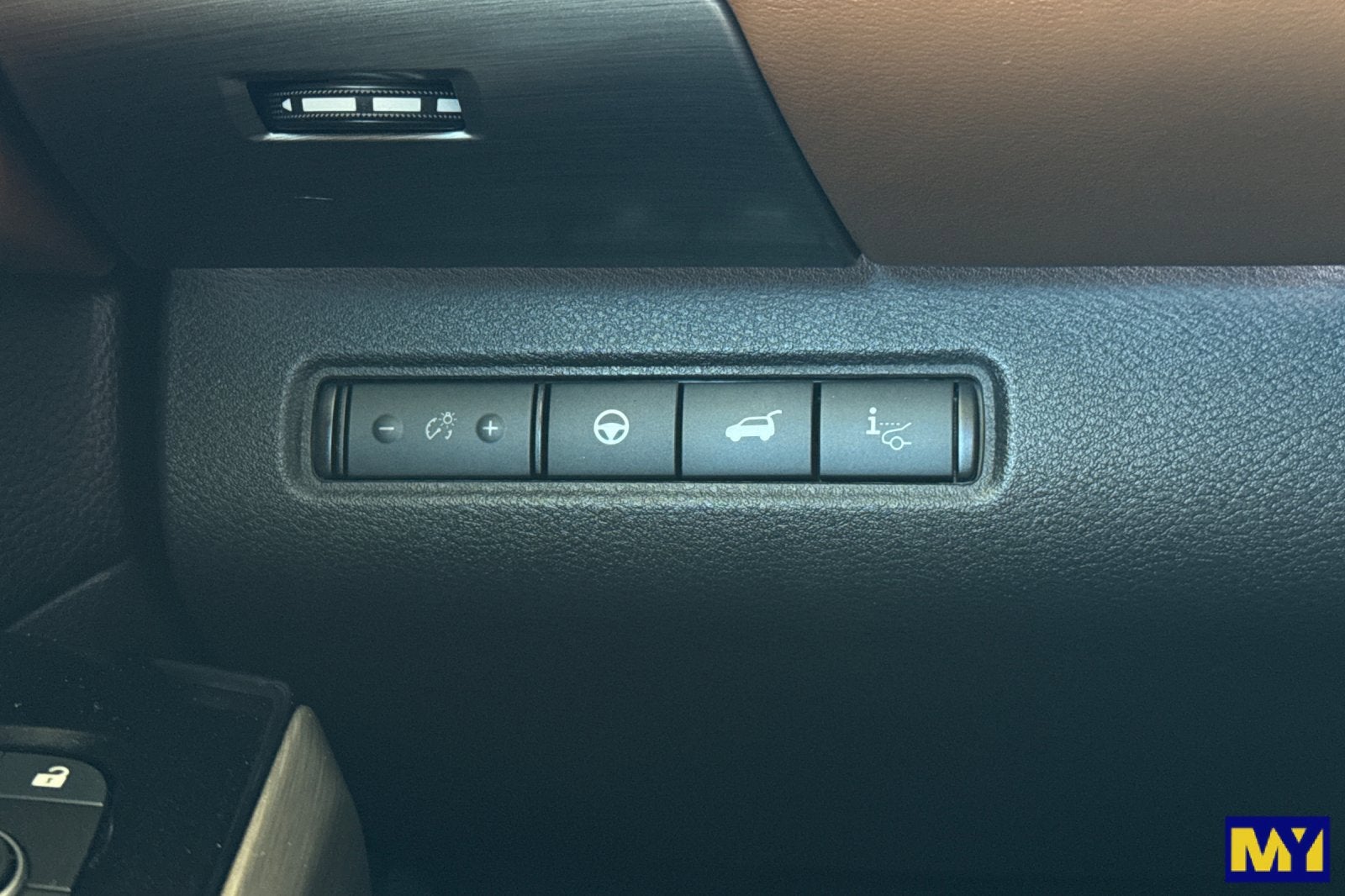 2023 Nissan Pathfinder Platinum FWD