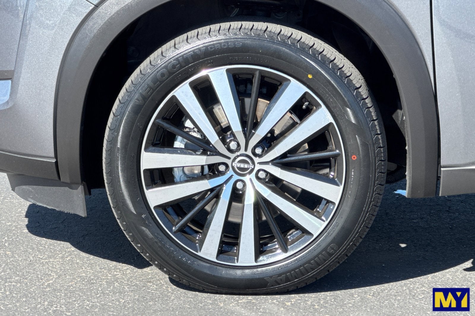 2023 Nissan Pathfinder Platinum FWD