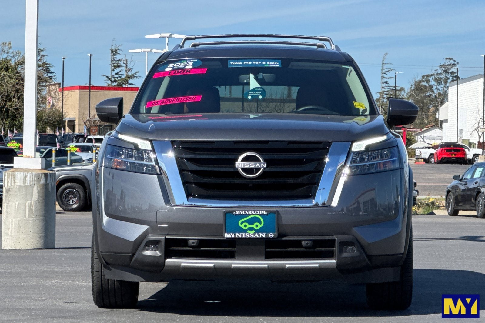 2023 Nissan Pathfinder Platinum FWD