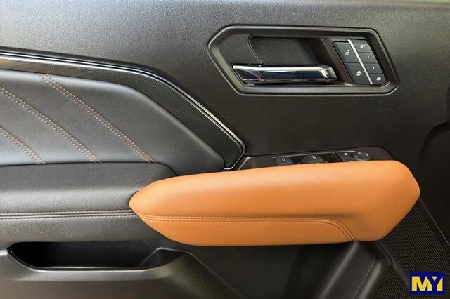 2024 GMC Canyon 4WD AT4