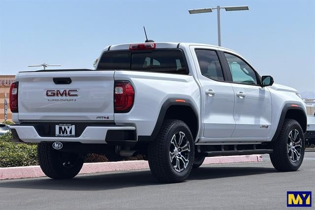2024 GMC Canyon 4WD AT4
