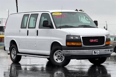 2024 GMC Savana Cargo Van RWD 2500 135"