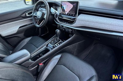 2023 Jeep Compass Latitude Lux